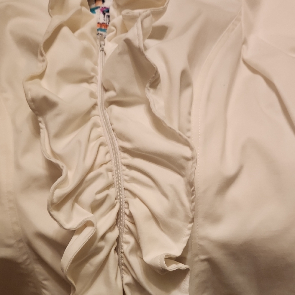 Chic Cream Ruffle Blouse - Picture 3 of 6